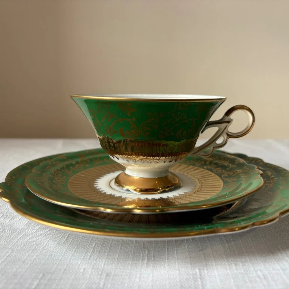 Ilmenau Graf von Henneberg Green Gold Porcelain Teacup Trio